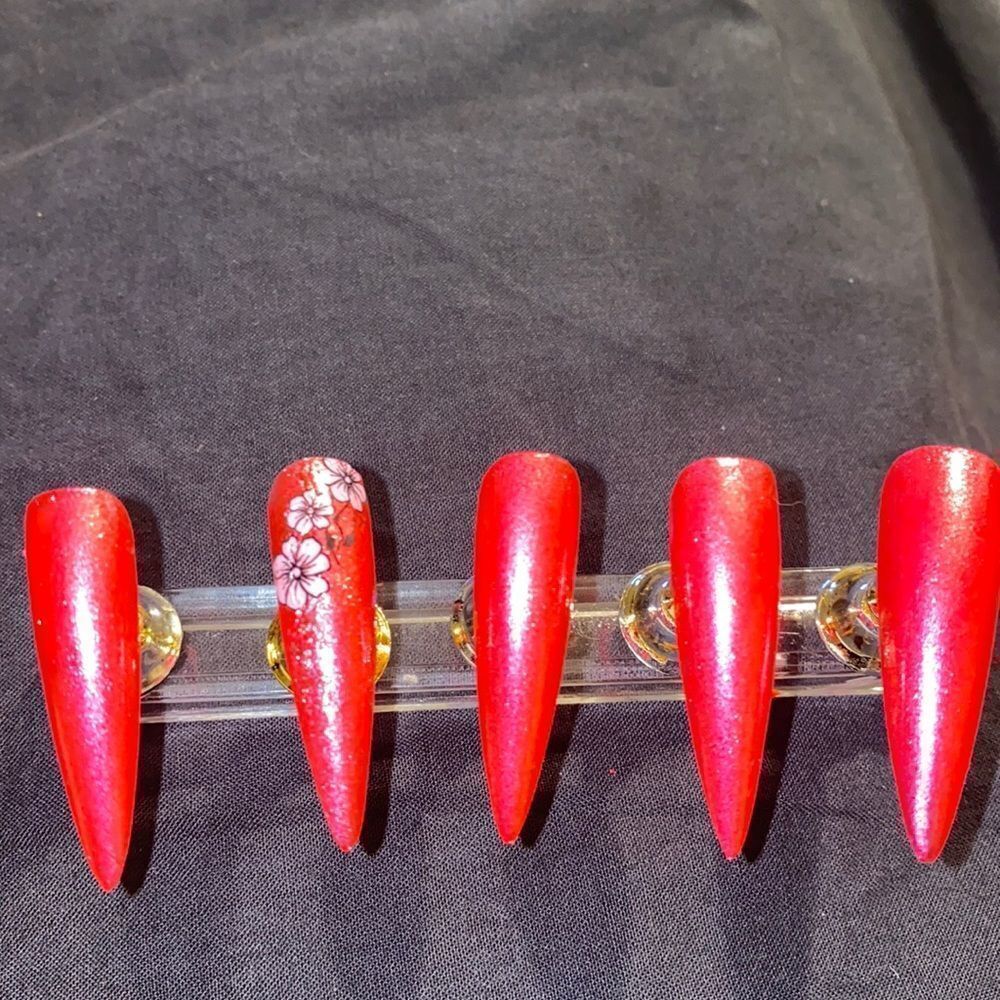 2 sets of 10 Total of 20 Press On Nails - Picture 3 of 5